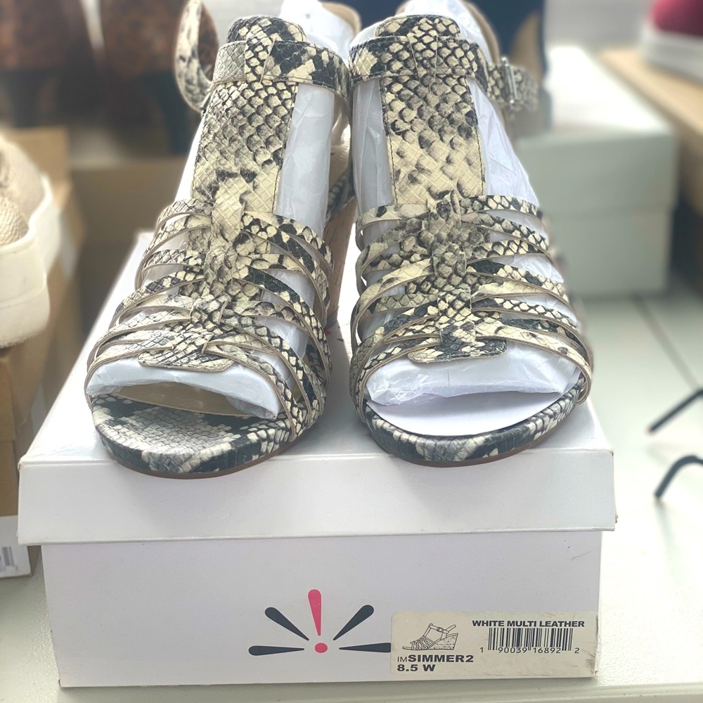Women wide width snake white multi leather wedge shoes.  Never worn!